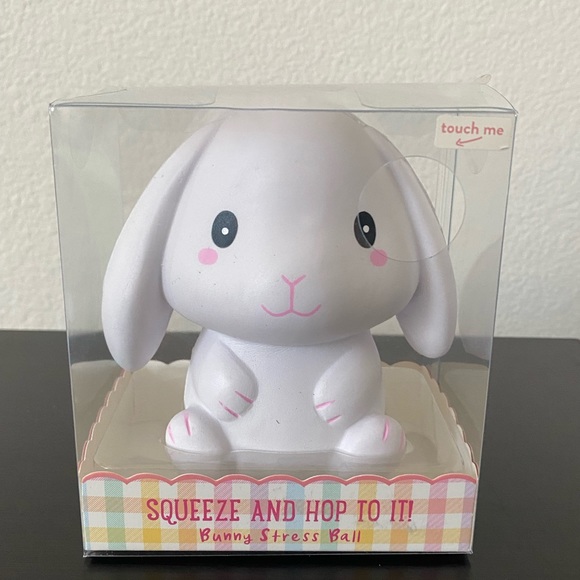 π£ Easter themed π£ Feline Hoppy πΎ squeeze de-stress ball - Picture 3 of 6